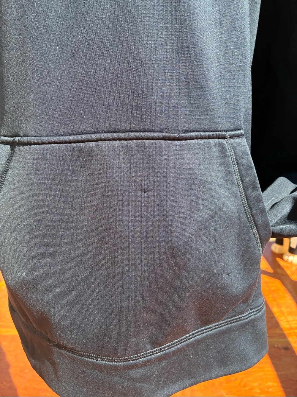 Under Armour Men’s kangaroo Pocket Hoodie with orange- Trim Logo L - Picture 3 of 8
